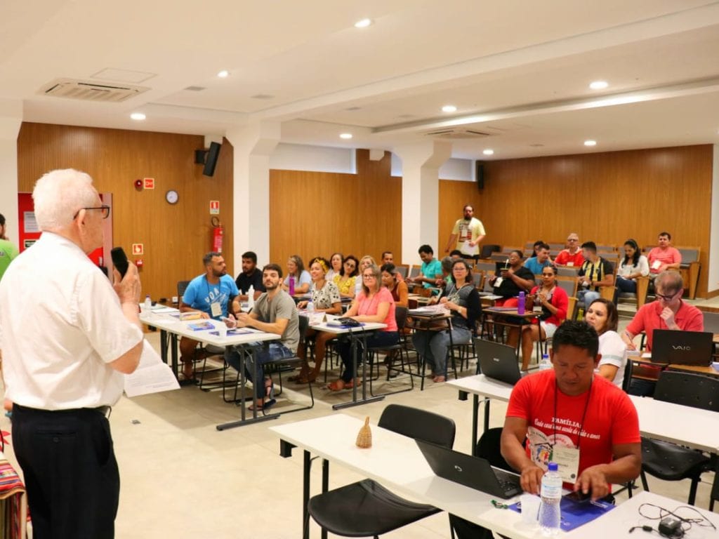 Disciplina ministrada durante o curso Nacional de Fé e Política. Crédito: Pedro Bezerra/ DF