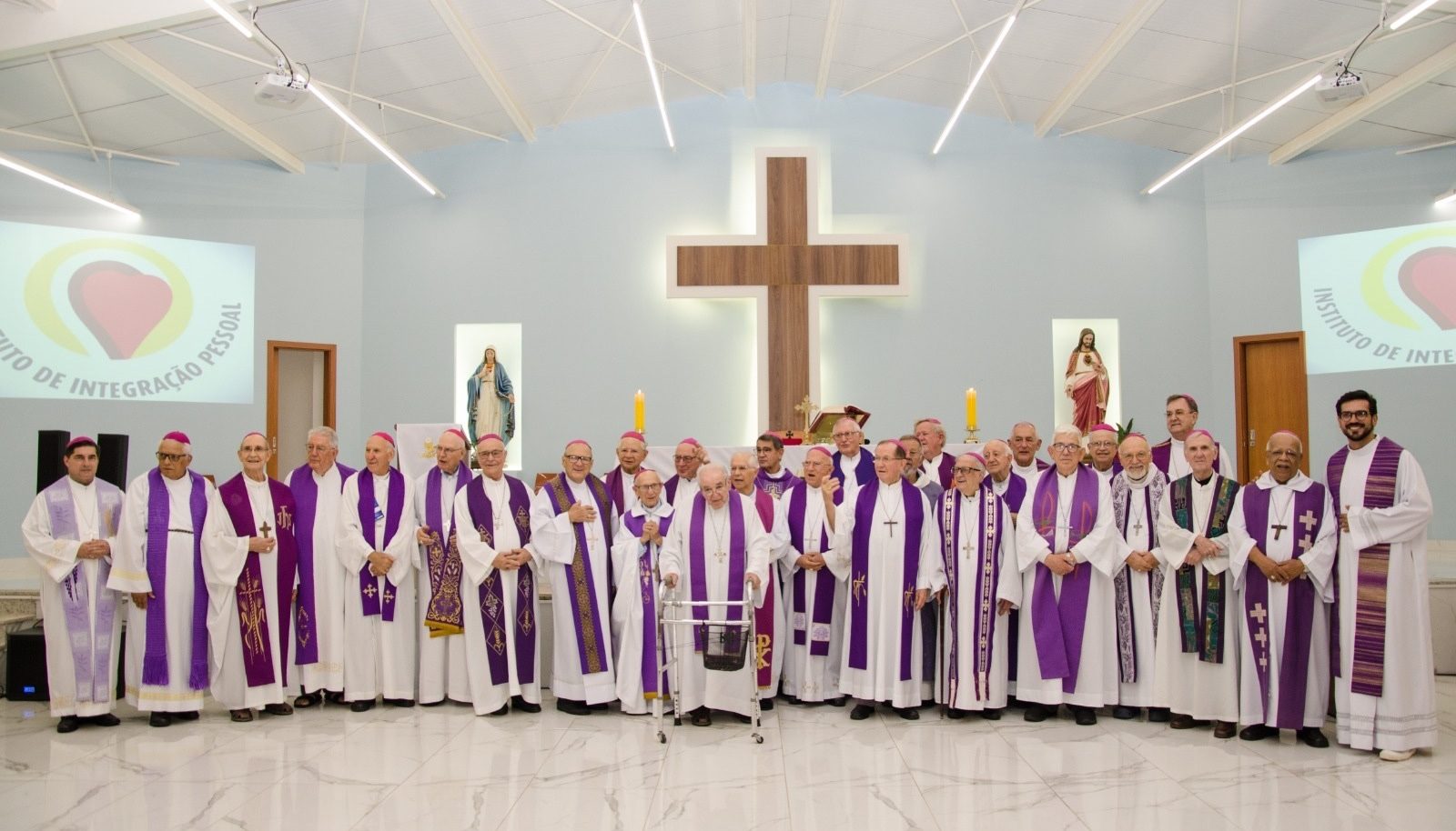 Encontro Nacional dos Bispos Eméritos do Brasil reúne 28 bispos de 14 Regionais em Belo Horizonte (MG)