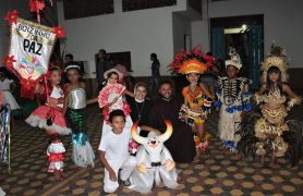 |Centro de Convivência Madre Célia|Oficina de Música no Projeto Cultura pela Paz Juruti|Antes e depois da cozinha no Projeto Cultura pela Paz Juruti|Oficina no Projeto Cultura pela Paz Juruti|Orientação Social com religiosas no Projeto Cultura pela Paz Juruti|Quadra poliesportiva em construção|||