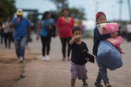 Venezuelan people cross the border to seek asylum, but also to buy food, medicine and other essential items and return to their countries.