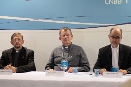 Coletiva-15-de-abril-270x180