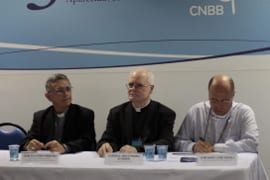 Coletiva-17-abril-270x180
