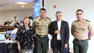 Dom Marconi e repres Exército Brasileiro