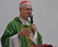 Dom_Odilo_preside_missa_no_13o._ENP