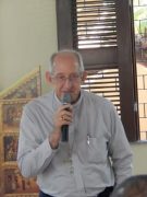 Dom_Tosi_Seminaristas_MesMissionario2015_1_300x400