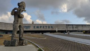 Entrada do Centro de Convenções de Recife
