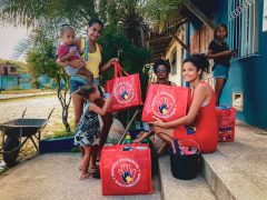 Entrega de kits Cáritas