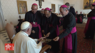 Leste 2 e 3 com o Papa