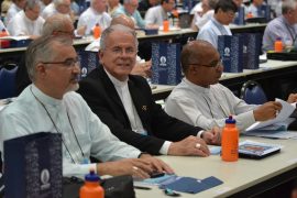 |Dom Majella ao centro. Foto: Assessoria de Imprensa CNBB/Adielson Agrelos