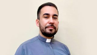 Padre Jovane Leste 1