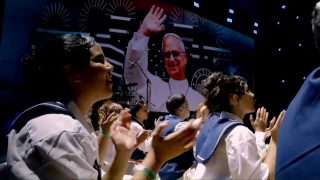 Papa e Jovens
