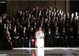 Papa-embaixadores-ANSA400