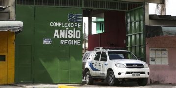 Brasília -  Portão principal do Complexo Penitenciário Anísio Jobim (Compaj)