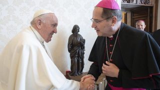 para Francisco e Dom Walmor