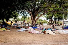 Foto: Amazônia Real/Yolanda Mêne | Migrantes venezuelanos dormem ao relento na Praça Simón Bolívar em Boa Vista (RR)